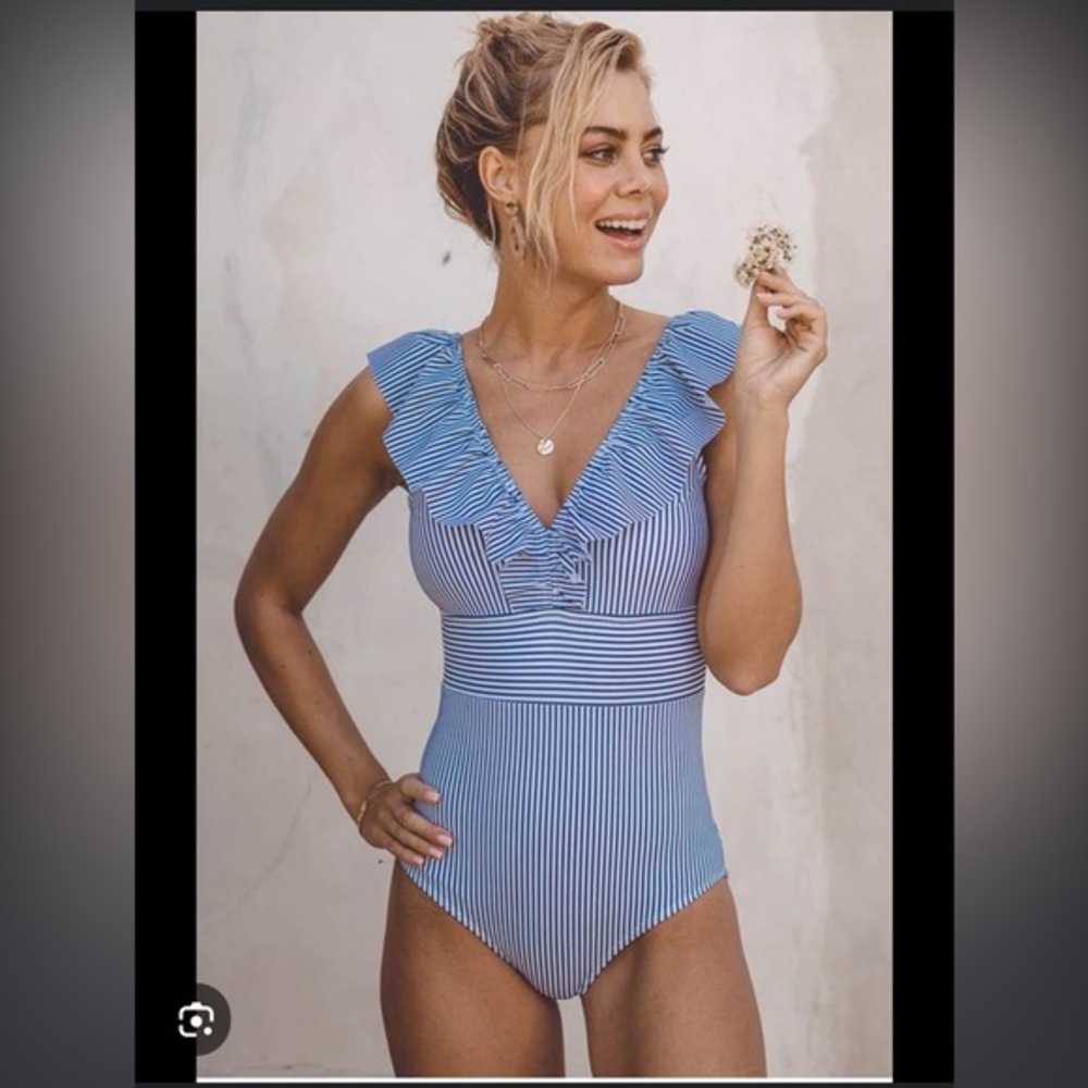 Aava onepiece Bathing-suit‎ - Picture 2 of 10